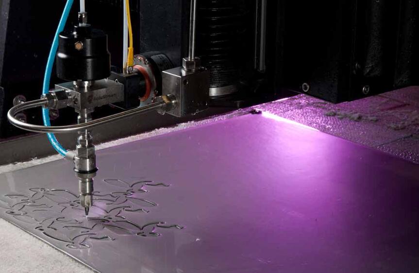 光纖切割機(jī)比起二氧化碳切割機(jī)有哪些優(yōu)勢？