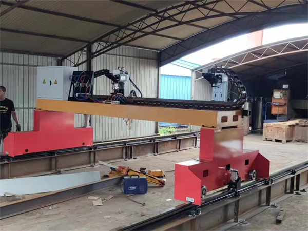 龍門數(shù)控等離子火焰切割機(jī)02