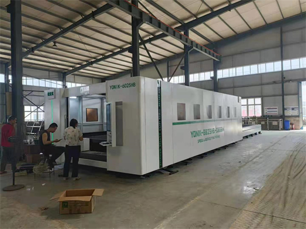 數(shù)控激光切割機(jī)